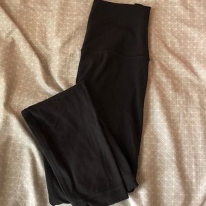 Black Lululemon Aligns